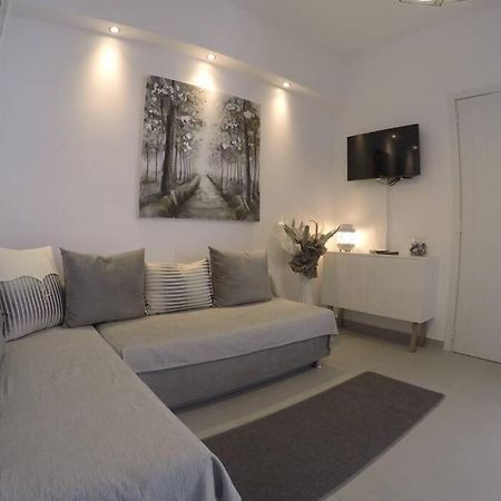 Polychrono New 2 Bedroom Apt. Just By The Sea! 외부 사진