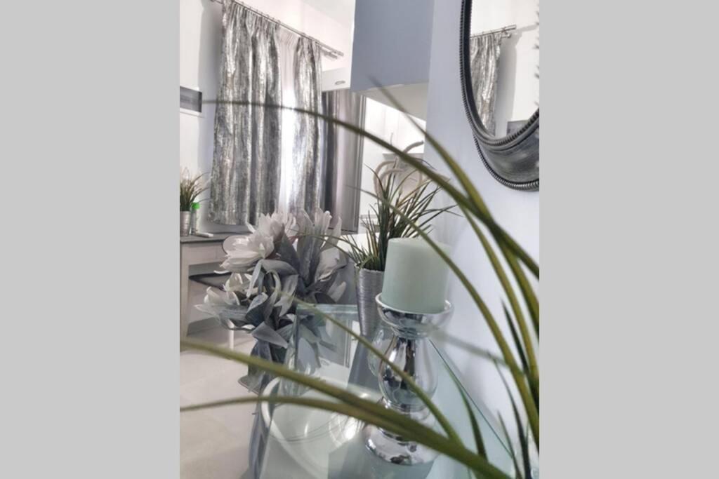 Polychrono New 2 Bedroom Apt. Just By The Sea! 외부 사진