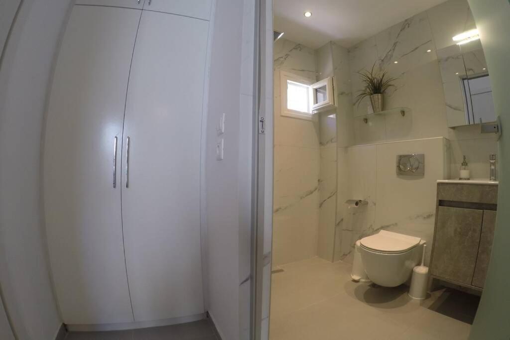 Polychrono New 2 Bedroom Apt. Just By The Sea! 외부 사진