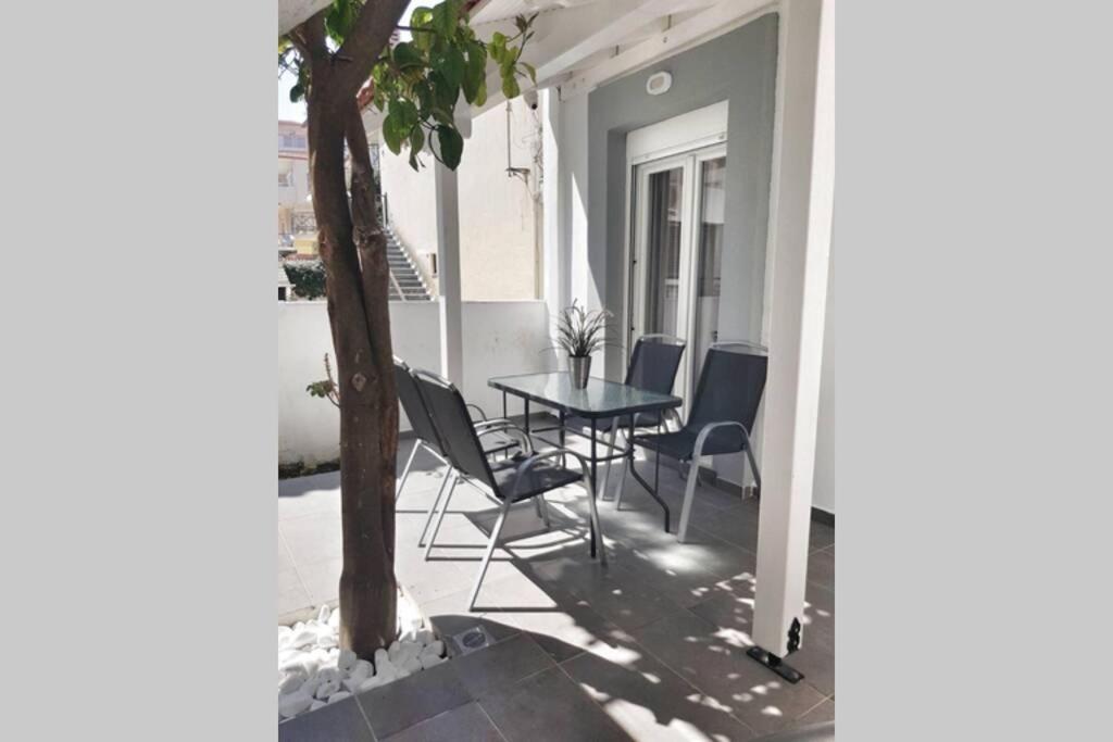 Polychrono New 2 Bedroom Apt. Just By The Sea! 외부 사진