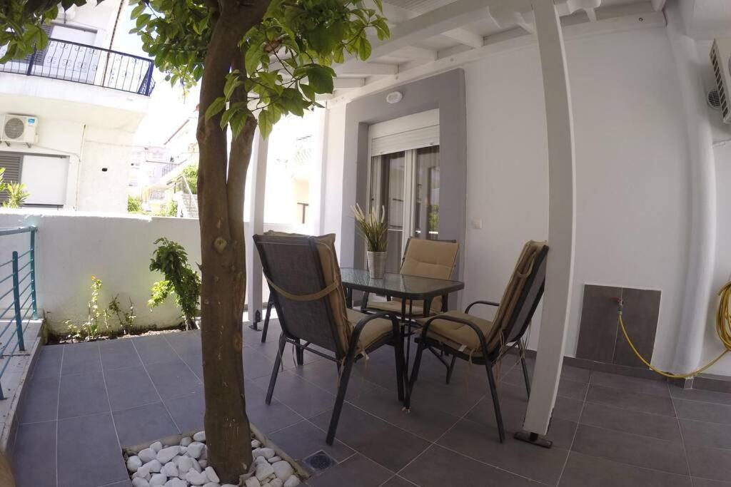 Polychrono New 2 Bedroom Apt. Just By The Sea! 외부 사진