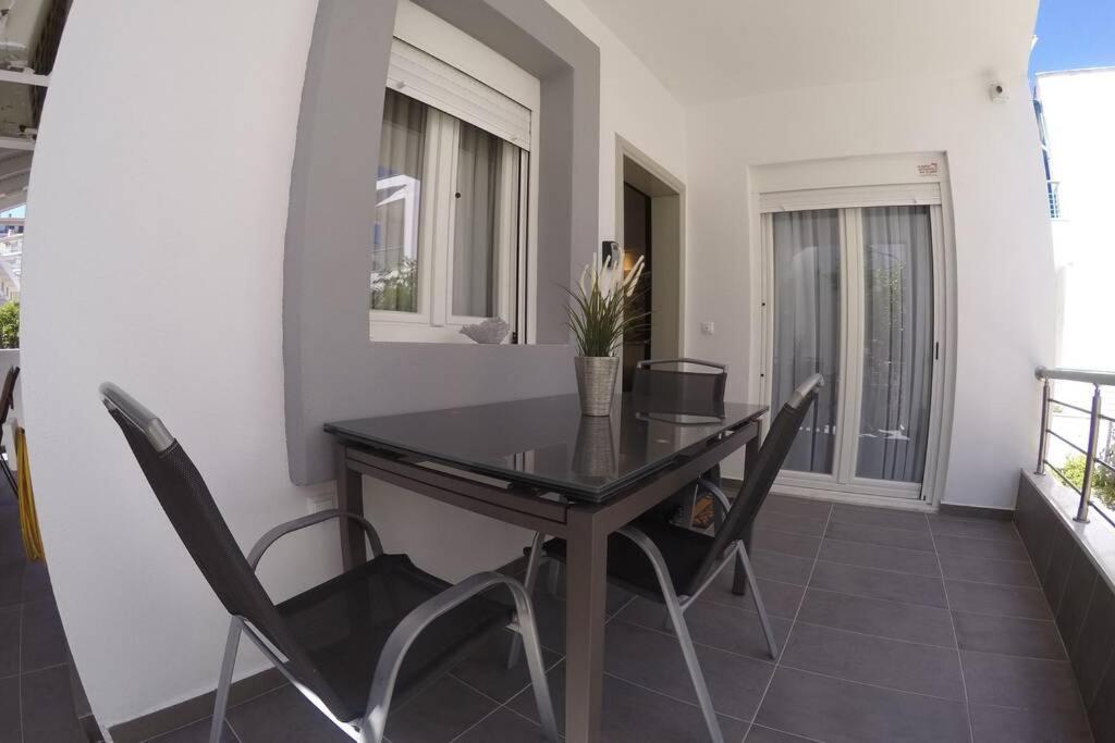 Polychrono New 2 Bedroom Apt. Just By The Sea! 외부 사진