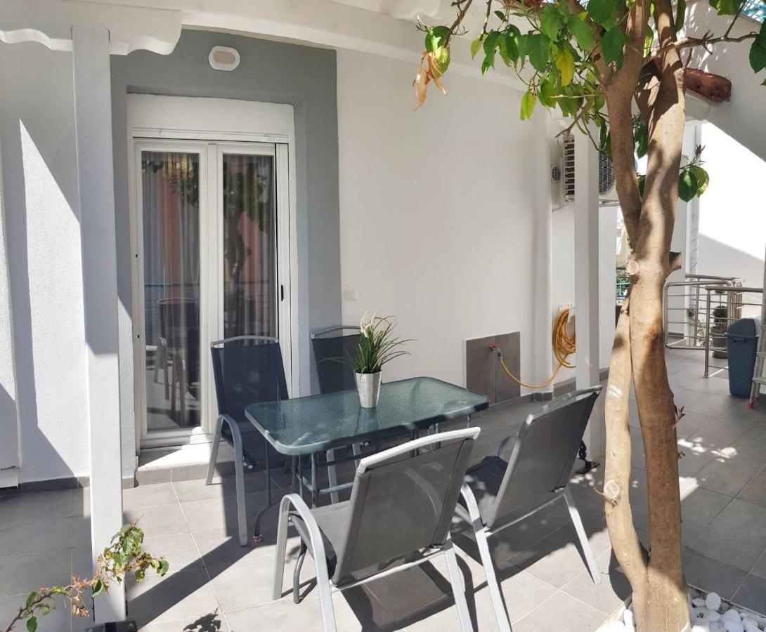 Polychrono New 2 Bedroom Apt. Just By The Sea! 외부 사진